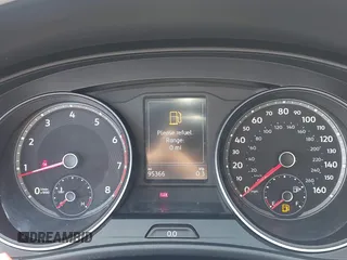 2018 Volkswagen Atlas SE with VIN 1V2LR2CAXJC558200, listed as a IAAI auction lot 42297089 with 95,366 mi miles and . Bid and sale history available at DreamBid. Image 7.