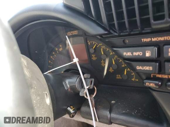 1992 Chevrolet Corvette with VIN 1G1YY23P1N5114172, listed as a Copart auction lot 44402695 with 0 mi miles and Salvage Title. Bid and sale history available at carsss.com. Image 9.