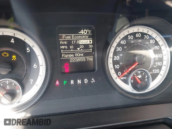 2013 Ram 2500 Tradesman z VIN 3C6TR5HT9DG575642, wystawiony jako IAAI lot #41557823 z przebiegiem 223 859 mil mil oraz . Historia ofert i sprzedaży dostępna na DreamBid. Obrazek 7.