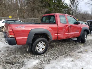 2014 Toyota Tacoma with VIN 5TFUX4EN4EX028133, listed as a Copart auction lot 43787235 with 102,799 mi miles and Salvage title. Bid and sale history available at DreamBid. Image 3.