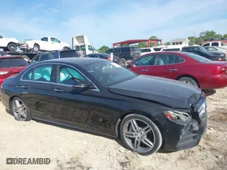 2017 Mercedes-Benz E-Class E 300 Luxury with VIN WDDZF4JB8HA083783, listed as a IAAI auction lot 41743199 with 85,462 mi miles. Bid and sale history available at carsss.com. Image 13.