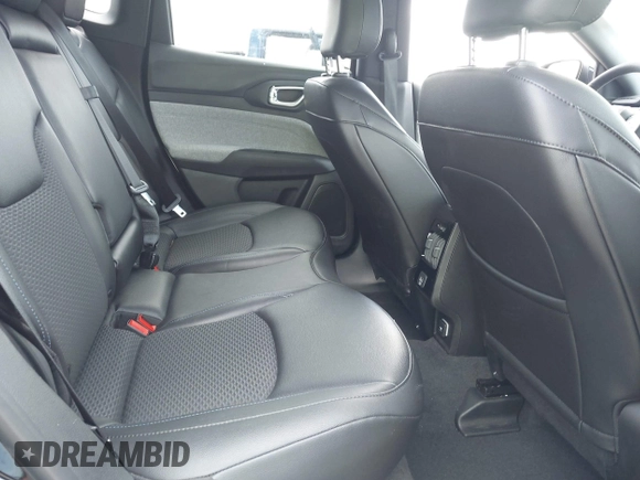 2025 Jeep Compass Latitude с VIN 3C4NJDBN9ST569440, выставлен на аукционе IAAI как лот 42098482 с пробегом 2 575 миль миль и . История ставок и продаж доступна на DreamBid. Изображение 8.