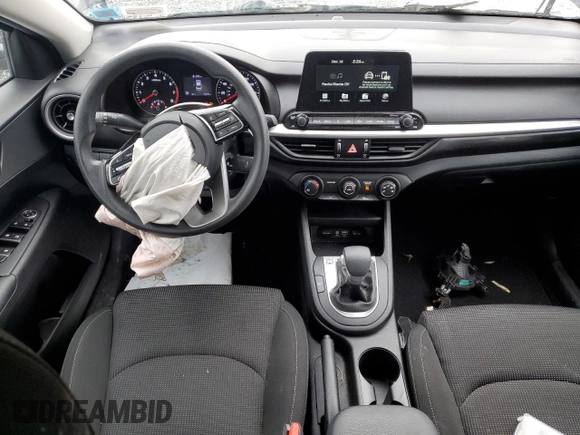 2021 Kia Forte LXS with VIN 3KPF24AD7ME375863, listed as a Copart auction lot 83383364 with 13,495 mi miles and Non repairable. Bid and sale history available at DreamBid. Image 8.