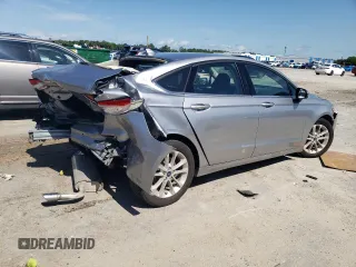 2020 Ford Fusion SE with VIN 3FA6P0HD4LR228218, listed as a Copart auction lot 60694665 with 32,060 mi miles and Non repairable. Bid and sale history available at DreamBid. Image 3.