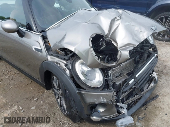 2016 MINI Convertible с VIN WMWWG5C53G3C19327, выставлен на аукционе IAAI как лот 42030590 с пробегом 33 898 миль миль и . История ставок и продаж доступна на DreamBid. Изображение 17.