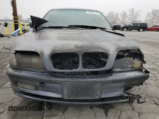 2001 BMW 3 Series 325i with VIN WBAAV33421FU96176, listed as a Copart auction lot 43962145 with 0 mi miles and Non Repairable. Bid and sale history available at carsss.com. Image 5.