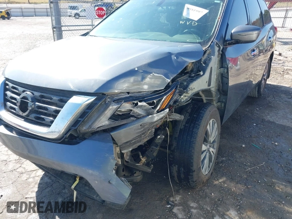 2020 Nissan Pathfinder S with VIN 5N1DR2AN5LC643553, listed as a IAAI auction lot 40581997 with 99,062 mi miles. Bid and sale history available at carsss.com. Image 6.