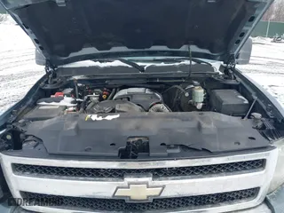 2007 Chevrolet Silverado 1500 LT w/1LT with VIN 2GCEK13M171527788, listed as a IAAI auction lot 41348280 with 136,305 mi miles. Bid and sale history available at carsss.com. Image 10.