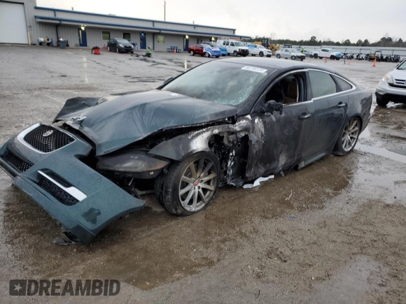 2017 Jaguar XJ z VIN SAJWJ1CD8H8W06740, wystawiony jako Copart lot #86709124 z przebiegiem Nie podano mil oraz Szkoda całkowita • Salvage title. Historia ofert i sprzedaży dostępna na DreamBid. Obrazek 1.