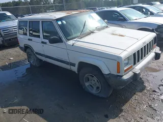 2000 Jeep Cherokee z VIN 1J4FT48SXYL106040, wystawiony jako IAAI lot #42210224 z przebiegiem 187 612 mil mil oraz . Historia ofert i sprzedaży dostępna na DreamBid. Obrazek 1.