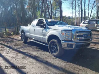 2015 Ford F-250 XLT z VIN 1FT7X2BT2FED37097, wystawiony jako IAAI lot #41084977 z przebiegiem 224 317 mil mil oraz . Historia ofert i sprzedaży dostępna na DreamBid. Obrazek 1.