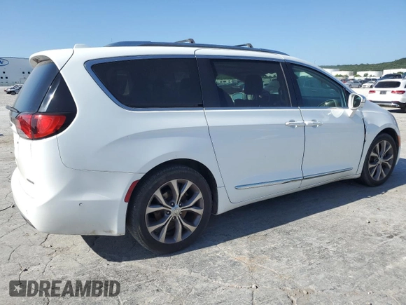 2018 Chrysler Pacifica Limited with VIN 2C4RC1GG0JR259957, listed as a Copart auction lot 66888725 with 131,371 mi miles and Clean title. Bid and sale history available at DreamBid. Image 3.