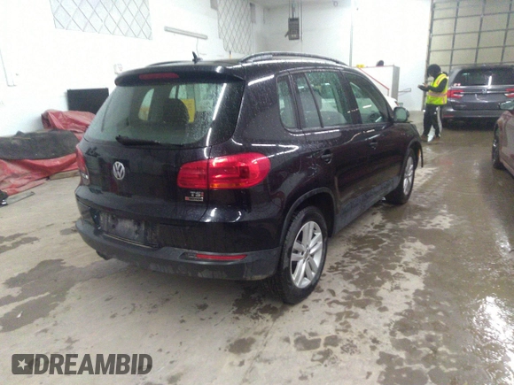 2016 Volkswagen Tiguan SE with VIN WVGBV7AX3GW541416, listed as a IAAI auction lot 41716488 with 78,639 mi miles and . Bid and sale history available at DreamBid. Image 4.