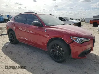 2019 Alfa Romeo Stelvio Ti z VIN ZASPAKBN8K7C69851, wystawiony jako Copart lot #49490875 z przebiegiem Nie podano mil oraz Szkody całkowita. Historia ofert i sprzedaży dostępna na DreamBid. Obrazek 4.