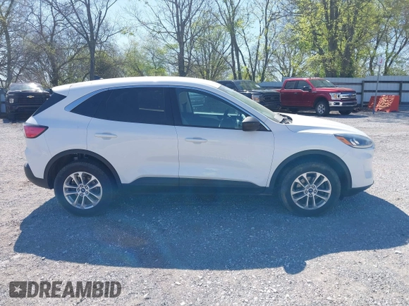 2022 Ford Escape SE with VIN 1FMCU9G68NUA67439, listed as a IAAI auction lot 42004153 with 116,581 mi miles. Bid and sale history available at carsss.com. Image 13.