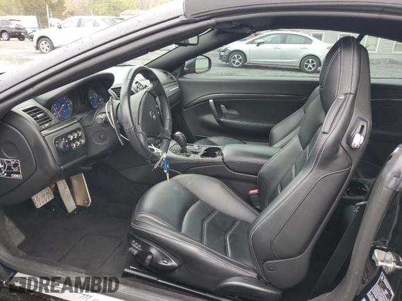 2018 Maserati GranTurismo Sport с VIN ZAM45VMA4J0281039, выставлен на аукционе Copart как лот 51525144 с пробегом 17 448 миль миль и . История ставок и продаж доступна на DreamBid. Изображение 7.