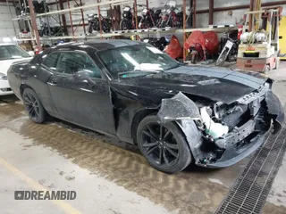 2017 Dodge Challenger SXT Plus z VIN 2C3CDZAG6HH501066, wystawiony jako IAAI lot #41441355 z przebiegiem 92 496 mil mil oraz . Historia ofert i sprzedaży dostępna na DreamBid. Obrazek 1.