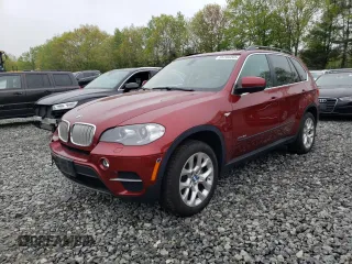 2013 BMW X5 xDrive35i z VIN 5UXZV4C5XD0B13081, wystawiony jako Copart lot #55769265 z przebiegiem 113 940 mil mil oraz Tytuł czysty. Historia ofert i sprzedaży dostępna na DreamBid. Obrazek 1.