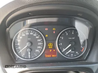 2006 BMW 3 Series 330xi with VIN WBAVD33546KV60262, listed as a Copart auction lot 87508765 with 249,826 mi miles and Salvage Title. Bid and sale history available at carsss.com. Image 9.