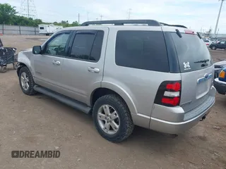 2008 Ford Explorer XLT z VIN 1FMEU73E08UA01188, wystawiony jako IAAI lot #42242286 z przebiegiem 128 226 mil mil oraz . Historia ofert i sprzedaży dostępna na DreamBid. Obrazek 3.