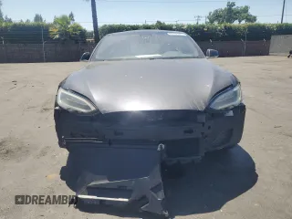 2018 Tesla Model S 75D with VIN 5YJSA1E25JF243778, listed as a Copart auction lot 63118345 with 23,356 mi miles and Salvage title. Bid and sale history available at DreamBid. Image 5.