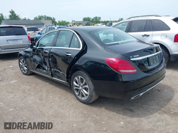2017 Mercedes-Benz C 300 z VIN 55SWF4KB5HU200236, wystawiony jako IAAI lot #42551004 z przebiegiem 75 802 mil mil oraz . Historia ofert i sprzedaży dostępna na DreamBid. Obrazek 3.