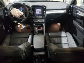 2023 Volvo XC40 Plus Bright Theme with VIN YV4L12UN0P2932870, listed as a Copart auction lot 82543304 with 21,024 mi miles and Salvage Title. Bid and sale history available at DreamBid. Image 8.