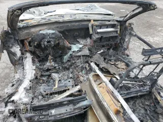 1997 Pontiac Firebird Trans Am z VIN 2G2FV32P4V2210845, wystawiony jako Copart lot #53998015 z przebiegiem Nie podano mil oraz Szkoda całkowita • Salvage title. Historia ofert i sprzedaży dostępna na DreamBid. Obrazek 8.
