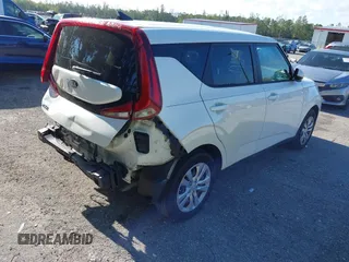 2021 Kia Soul S with VIN KNDJ23AU7M7737596, listed as a IAAI auction lot 42029726 with 36,743 mi miles. Bid and sale history available at carsss.com. Image 4.