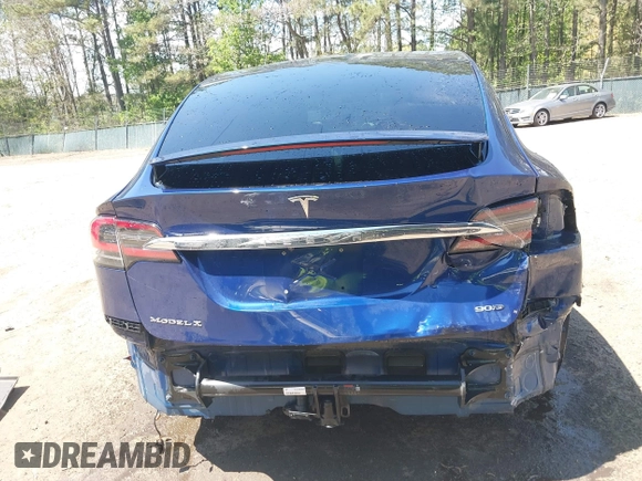 2016 Tesla Model X 70D z VIN 5YJXCBE20GF006744, wystawiony jako IAAI lot #42045005 z przebiegiem 169 619 mil mil oraz . Historia ofert i sprzedaży dostępna na DreamBid. Obrazek 16.