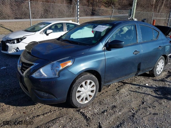 2016 Nissan Versa SV with VIN 3N1CN7AP8GL828350, listed as a IAAI auction lot 41524493 with 50,499 mi miles. Bid and sale history available at carsss.com. Image 2.