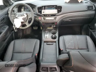 2023 Honda Passport TrailSport with VIN 5FNYF8H6XPB033513, listed as a Copart auction lot 49392115 with 41,069 mi miles and Salvage title. Bid and sale history available at DreamBid. Image 8.