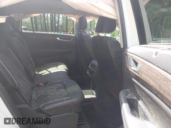2024 Volkswagen Atlas SEL Premium R-Line with VIN 1V2FR2CA2RC617765, listed as a IAAI auction lot 41990546 with 15,098 mi miles and . Bid and sale history available at DreamBid. Image 8.