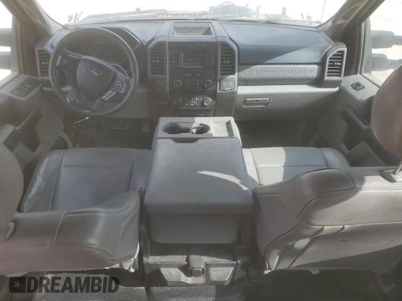 2018 Ford F-350 XL with VIN 1FT8W3BT5JEB89050, listed as a Copart auction lot 54020355 with 150,621 mi miles and Clean Title. Bid and sale history available at DreamBid. Image 8.