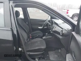 2019 Nissan Kicks S with VIN 3N1CP5CU6KL527179, listed as a IAAI auction lot 41479057 with 97,895 mi miles. Bid and sale history available at carsss.com. Image 5.