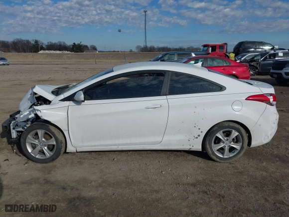 2013 Hyundai Elantra Coupe GS with VIN KMHDH6AE2DU023345, listed as a IAAI auction lot 41685816 with 1 mi miles. Bid and sale history available at carsss.com. Image 14.