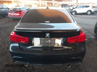 2018 BMW 3 Series 340i z VIN WBA8B3G57JNV01064, wystawiony jako IAAI lot #41335456 z przebiegiem 70 853 mil mil oraz . Historia ofert i sprzedaży dostępna na DreamBid. Obrazek 16.