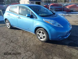 2011 Nissan LEAF SL-e with VIN JN1AZ0CP6BT005453, listed as a IAAI auction lot 41440017 with 19,230 mi miles. Bid and sale history available at carsss.com. Image 1.