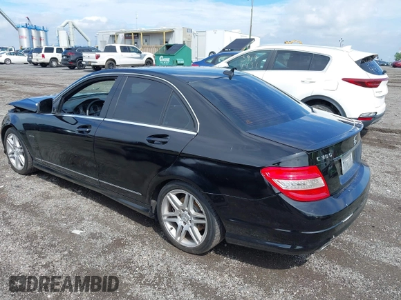 2008 Mercedes-Benz C 350 Sport z VIN WDDGF56X58F179519, wystawiony jako IAAI lot #39839375 z przebiegiem 160 482 mil mil oraz . Historia ofert i sprzedaży dostępna na DreamBid. Obrazek 3.