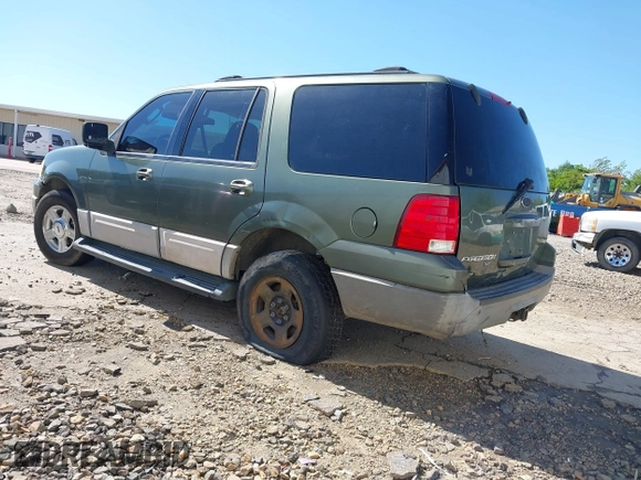 2003 Ford Expedition Special Service с VIN 1FMFU15L33LB46589, выставлен на аукционе IAAI как лот 42294785 с пробегом 325 940 миль миль и . История ставок и продаж доступна на DreamBid. Изображение 3.