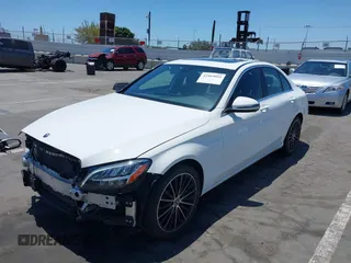 2019 Mercedes-Benz C 300 с VIN 55SWF8DB5KU322445, выставлен на аукционе IAAI как лот 42403051 с пробегом 43 465 миль миль и . История ставок и продаж доступна на DreamBid. Изображение 2.