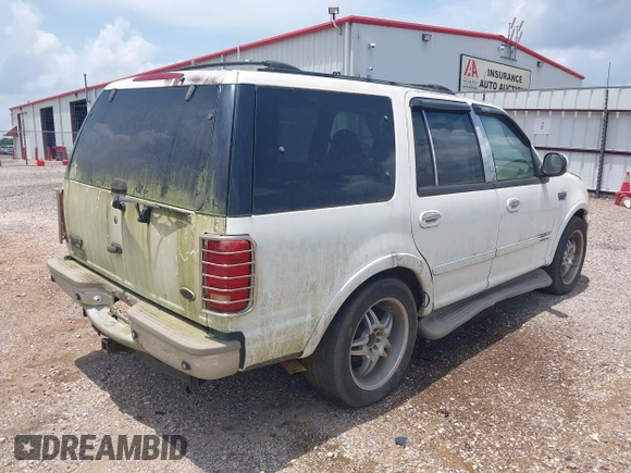 2000 Ford Expedition Eddie Bauer с VIN 1FMEU17L3YLB95565, выставлен на аукционе IAAI как лот 42517370 с пробегом Не указан миль и . История ставок и продаж доступна на DreamBid. Изображение 4.