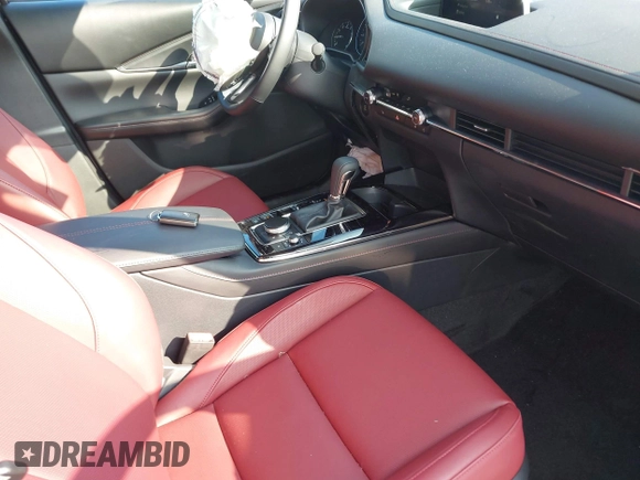 2025 Mazda CX-30 S Preferred with VIN 3MVDMBCM2SM804234, listed as a IAAI auction lot 42391251 with 413 mi miles and . Bid and sale history available at DreamBid. Image 5.