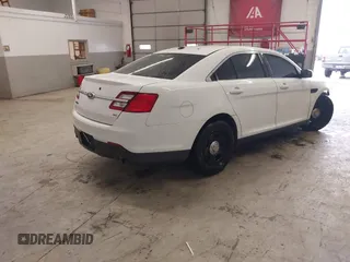 2013 Ford Police Interceptor с VIN 1FAHP2M8XDG152879, выставлен на аукционе IAAI как лот 41976583 с пробегом 138 129 миль миль и . История ставок и продаж доступна на DreamBid. Изображение 4.