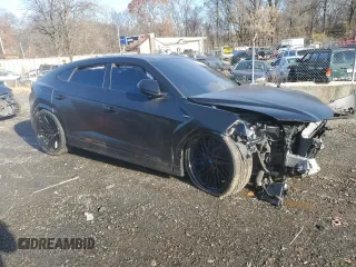 2020 Lamborghini Urus z VIN ZPBUA1ZL9LLA06747, wystawiony jako Copart lot #80846244 z przebiegiem 5135 mil mil oraz Szkody całkowita. Historia ofert i sprzedaży dostępna na DreamBid. Obrazek 4.
