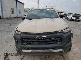 2023 Chevrolet Colorado 4WD Trail Boss with VIN 1GCPTEEK2P1131528, listed as a Copart auction lot 61356945 with 17,452 mi miles and Salvage title. Bid and sale history available at DreamBid. Image 5.