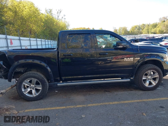 2018 Ram 1500 Sport z VIN 1C6RR7MT0JS174934, wystawiony jako IAAI lot #40564822 z przebiegiem 77 304 mil mil oraz . Historia ofert i sprzedaży dostępna na DreamBid. Obrazek 13.
