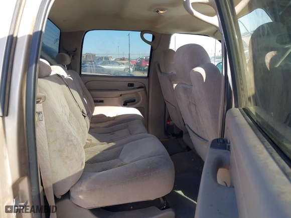 2004 Chevrolet Silverado 2500 Crew Cab LS with VIN 1GCGC23U14F252357, listed as a IAAI auction lot 41682345 with 159,643 mi miles. Bid and sale history available at carsss.com. Image 8.