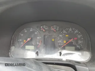 2000 Volkswagen Golf z VIN WVWGC21J1YW247691, wystawiony jako Copart lot #45855605 z przebiegiem Nie podano mil oraz Szkoda całkowita • Salvage title. Historia ofert i sprzedaży dostępna na DreamBid. Obrazek 9.