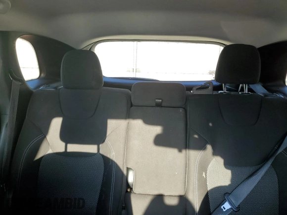 2020 Jeep Cherokee Latitude with VIN 1C4PJMCB1LD615721, listed as a Copart auction lot 53519125 with 98,668 mi miles and Salvage title. Bid and sale history available at DreamBid. Image 10.